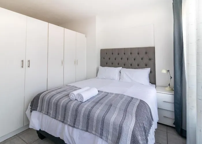 Wavecrest 705 Holiday Apartment
